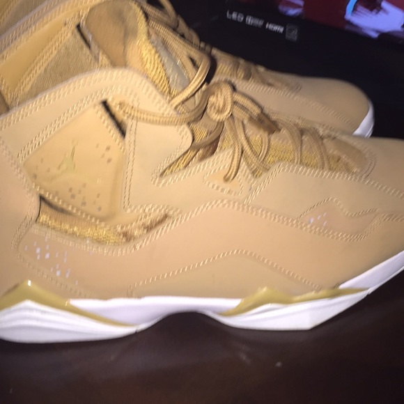 Jordan’s - Picture 2 of 4